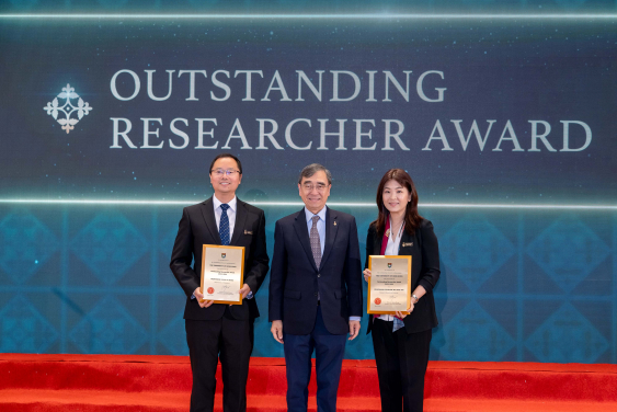 Outstanding Researcher Awardees Professor David LI Xiang, Department of Chemistry, and Professor Stephanie MA Kwai Yee, School of Biomedical Sciences