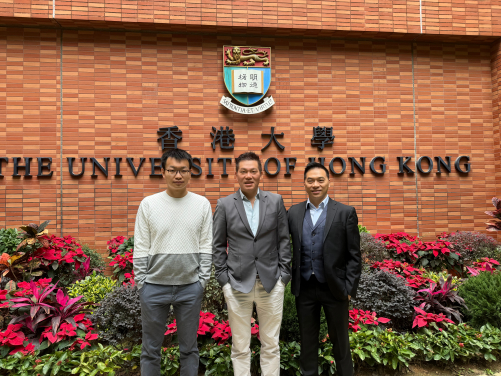 左起：張鳳偉博士、鄒國昌教授、楊偉國教授。

 