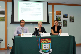  (from left) Ecological Consultant Dr Andrew Cornish, HKU Associate Professor of Law Amanda S. Whitfort and Dr Fiona M. Woodhouse, Deputy Director (Welfare), SPCA (Hong Kong)