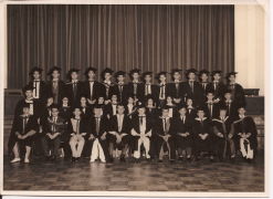  HKU Chinese Department graduation ceremony in 1960. Professor Jao Tsung-I (fourth from right, first row)