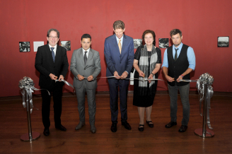 (From left to right) Ribbon-cutting ceremony by General Director of the Ferenc Hopp Museum of Asiatic Arts, Budapest, Dr László Baán, Consul General of Hungary in Hong Kong and Macau Dr Pál Kertész, UMAG Director Dr Florian Knothe, Director of the Ferenc Hopp Museum of Asiatic Arts, Budapest Dr Győrgyi Fajcsák and UMAG Associate Curator Mr Cris Mattison.