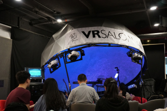 虛擬實境展覽，一種另類的數碼空間，在香港大學方樹泉文娛中心展出。
