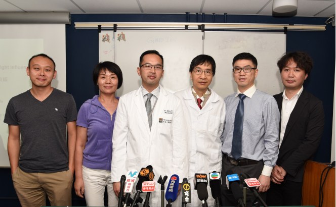 研究團隊合照，成員包括袁國勇教授（左三）、杜啟泓醫生（右三）及趙旵軍博士（右二）。