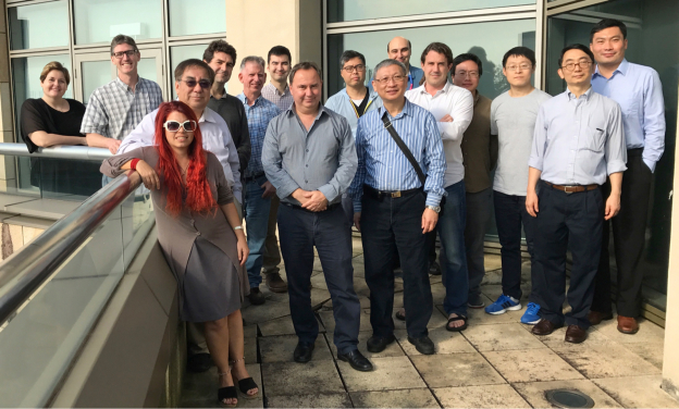 香港大學太空研究實驗室團隊，成員均來自理學院物理系和地球科學系，部分為參與研製「香港大學一號」衛星的成員。