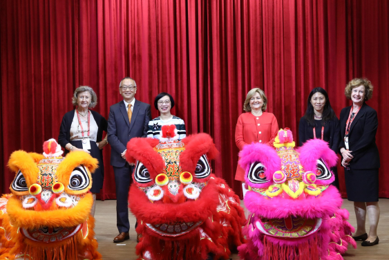 (From left to right) Mrs Sally Lo, Founder & Chief Executive of Hong Kong Cancer Fund and IPOS 2018 Conference Co-chair; Professor Keiji Fukuda, Director of HKU School of Public Health; Professor Sophia Chan, Secretary for Food and Health; Dr Maria Die Trill, President of International Psycho-Oncology Society (IPOS); Dr Wendy Lam, IPOS 2018 Conference Co-Chair and Associate Professor & Head of the Division of Behavioural Sciences of HKU School of Public Health; and Professor Jane Turner, Vice-President / President Elect of IPOS, dotted the lion’s eye at the Opening Ceremony of the 20th International Psycho-Oncology Society (IPOS) World Congress.