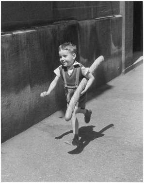 Little Parisian
Willy Ronis
1952
Willy Ronis, Ministère de la Culture / Médiathèque de l’architecture et du patrimoine / Dist RMN-GP
©Donation Willy Ronis
