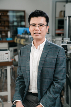 Professor Huang Mingxin of the Department of Mechanical Engineering of HKU