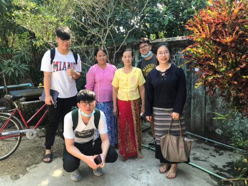 Site visit to local houses to investigate the problems with water supply in Yangon. (first from right) Fiona, (second from right) Ken