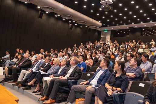 The Smith Around the World Lecture Series, presented by HKU Business School and
University of Glasgow, concludes successfully today.