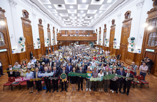 HKU holds Long Service Awards Presentation Ceremony to recognise over 220 staff members  