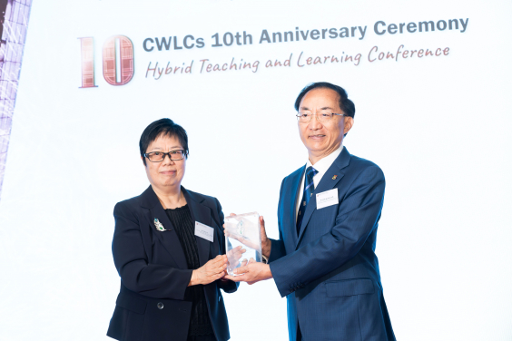 Ms. Flora Ng, , Chief Information Officer and University Librarian and Dr LAM Ko Yin Colin