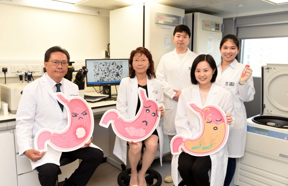 The HKUMed research team has made significant advancements in understanding the earliest stages of stomach cancer, a leading cause of cancer-related deaths worldwide, through two recent innovative studies. Team members include Professor Leung Suet-yi (centre, front), Professor Simon Law Ying-kit (left, front), and Professor Helen Yan Hoi-ning (right, front).
