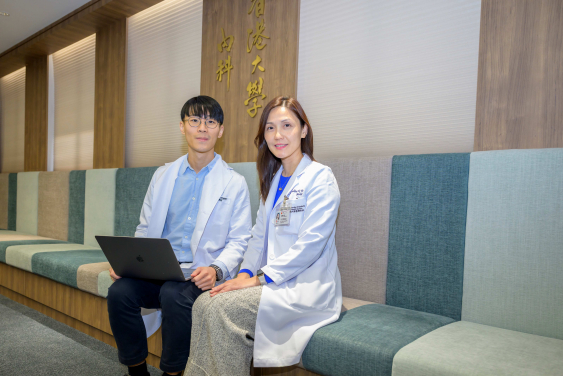 HKUMed develops and tests a pioneering tool, the 'Advance Care Planning Communication Assessment Tool', to improve the crucial conversations around advance care planning. The research is led by Dr Jacqueline Yuen Kwan-yuk (right) and Dr Steven Chu Tsun-wai.
 