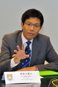 香港大學學生事務長周偉立博士